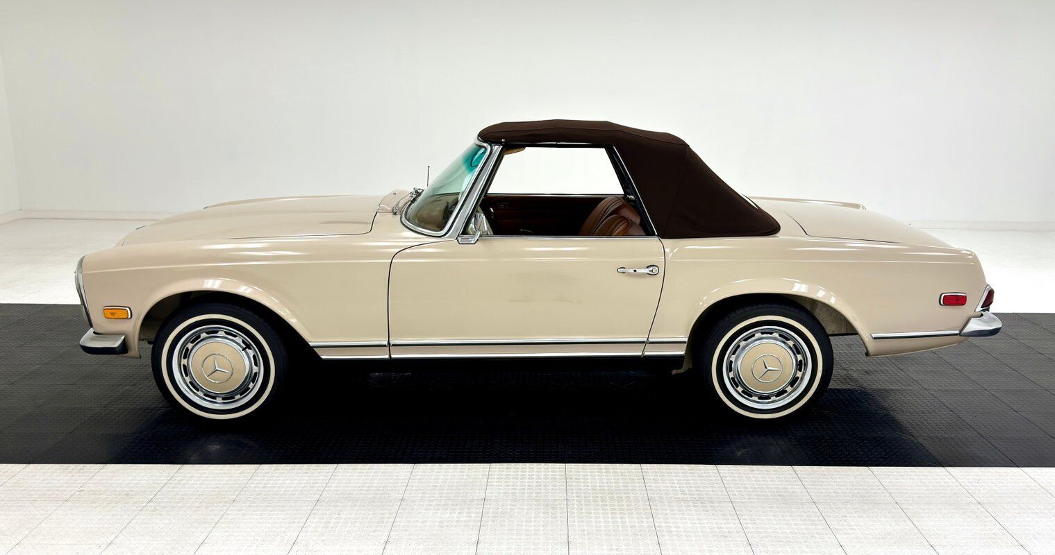 Mercedes-Benz-SL-Class-Cabriolet-1969-2