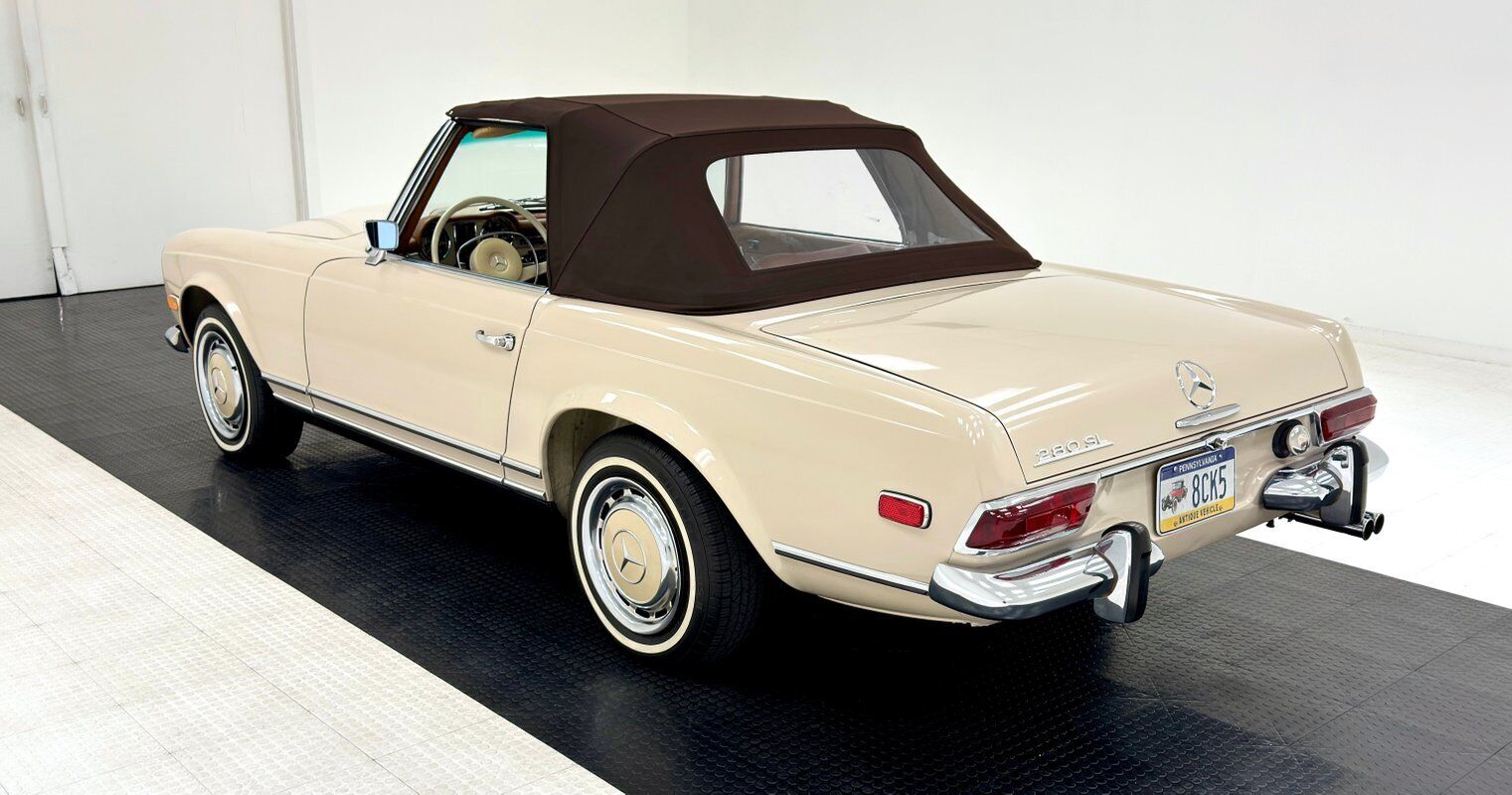 Mercedes-Benz-SL-Class-Cabriolet-1969-4