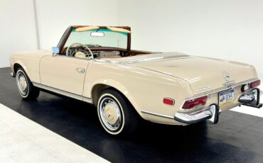 Mercedes-Benz-SL-Class-Cabriolet-1969-5