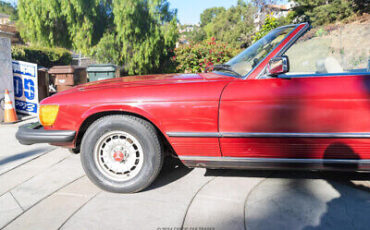 Mercedes-Benz-SL-Class-Cabriolet-1979-3