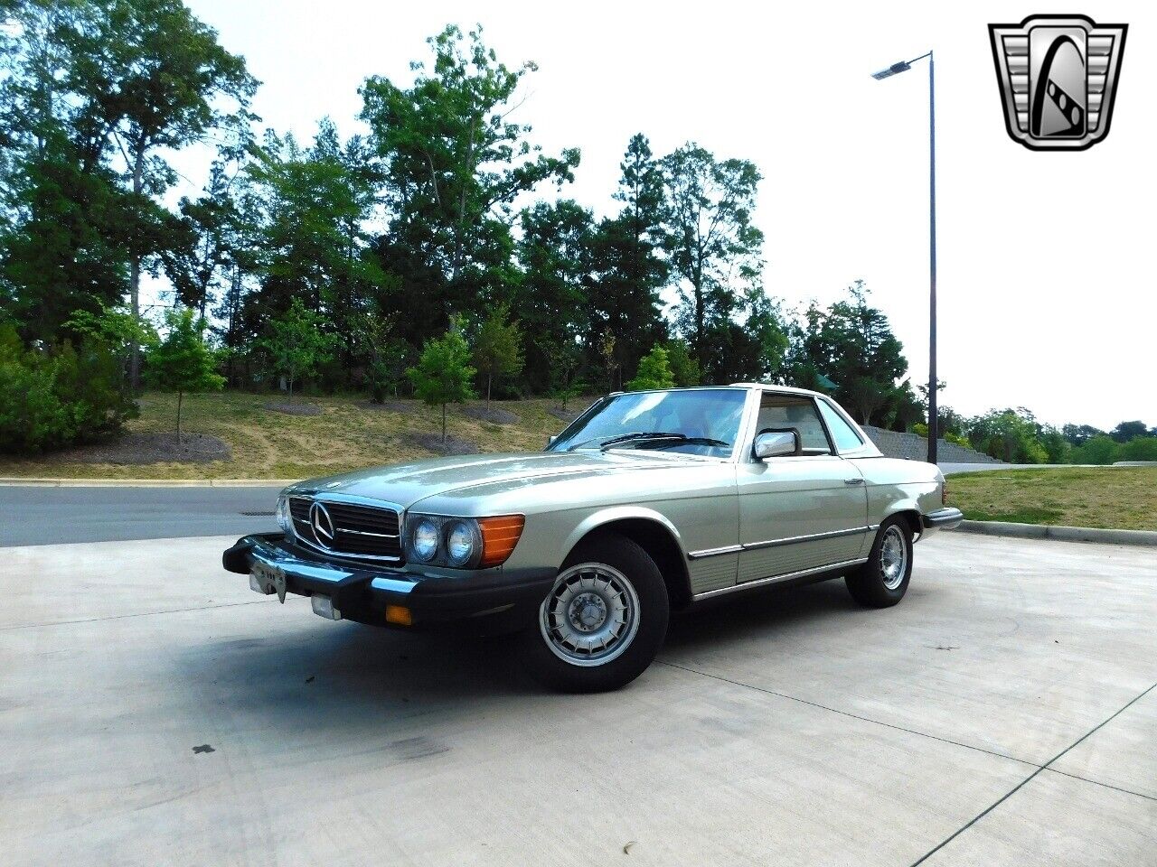 Mercedes-Benz-SL-Class-Cabriolet-1980-2