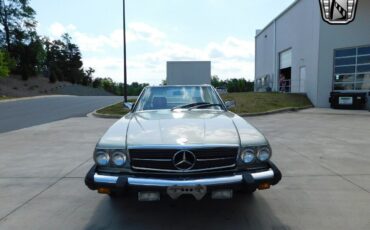 Mercedes-Benz-SL-Class-Cabriolet-1980-3