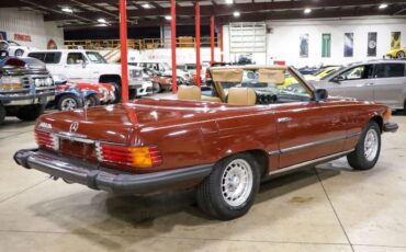 Mercedes-Benz-SL-Class-Cabriolet-1980-7