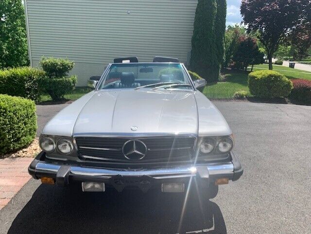 Mercedes-Benz-SL-Class-Cabriolet-1982-1