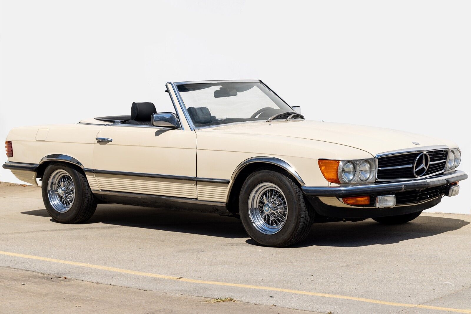 Mercedes-Benz-SL-Class-Cabriolet-1982-20