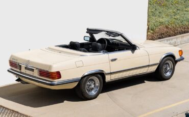 Mercedes-Benz-SL-Class-Cabriolet-1982-23