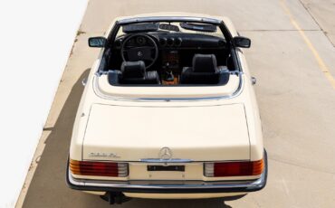 Mercedes-Benz-SL-Class-Cabriolet-1982-24