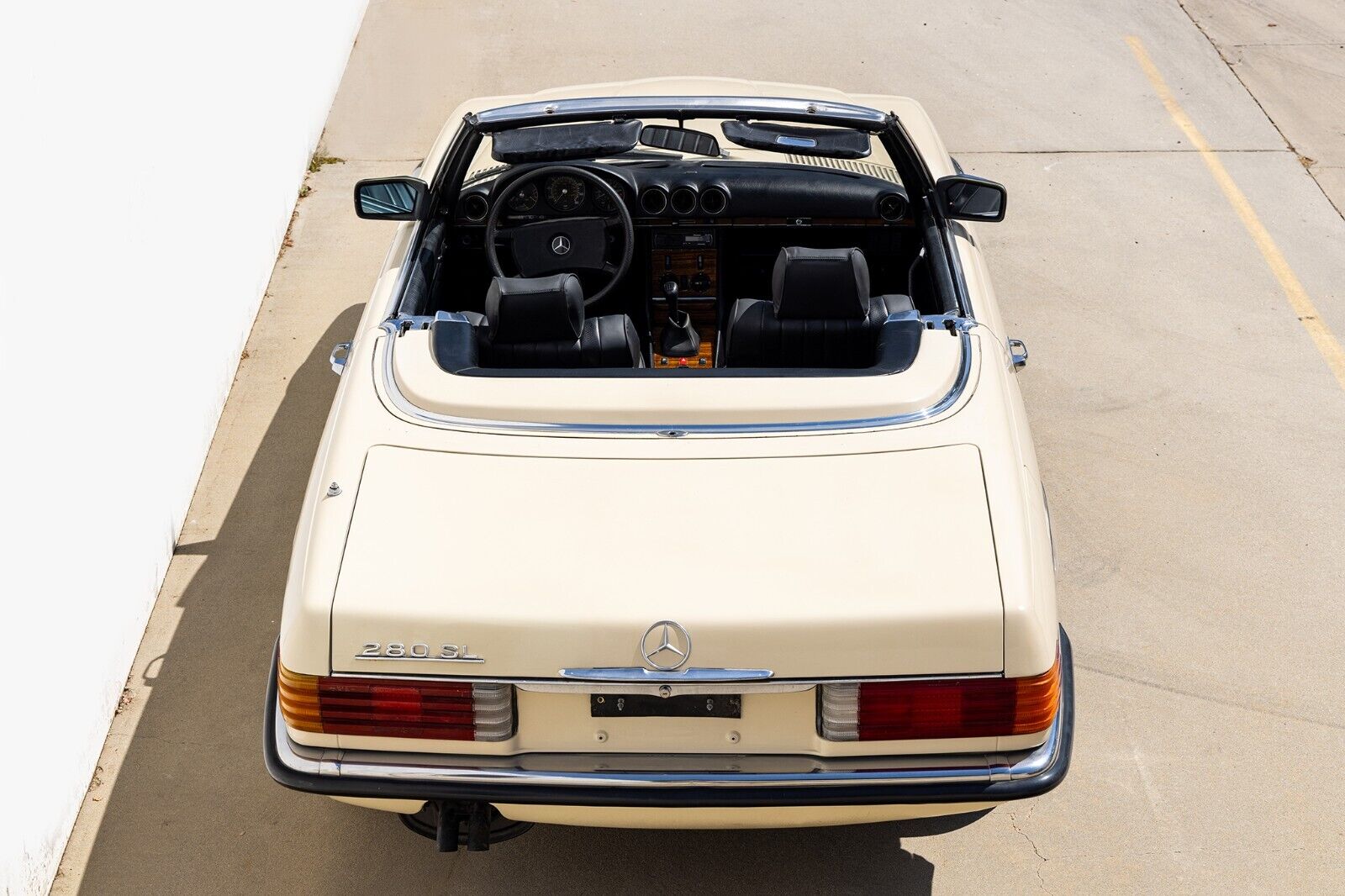 Mercedes-Benz-SL-Class-Cabriolet-1982-24