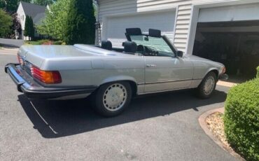 Mercedes-Benz-SL-Class-Cabriolet-1982-33