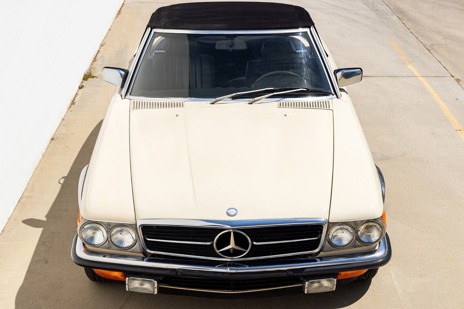 Mercedes-Benz-SL-Class-Cabriolet-1982-4