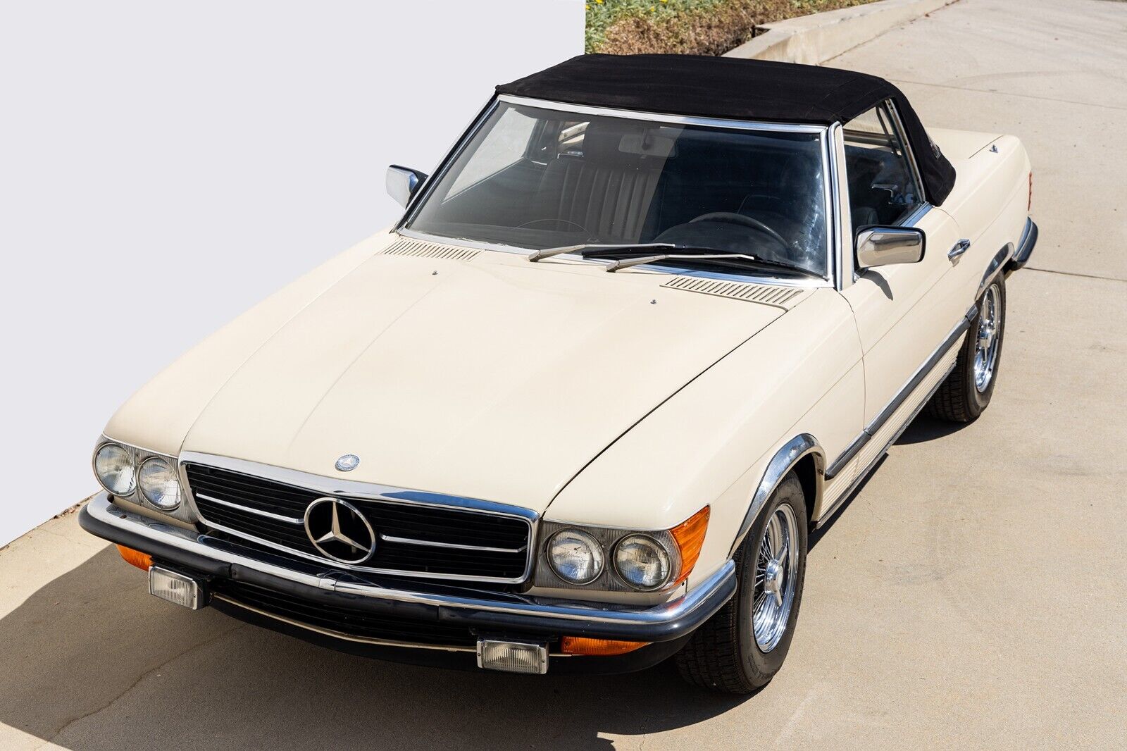 Mercedes-Benz-SL-Class-Cabriolet-1982-5