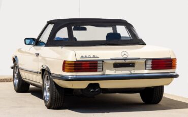 Mercedes-Benz-SL-Class-Cabriolet-1982-7