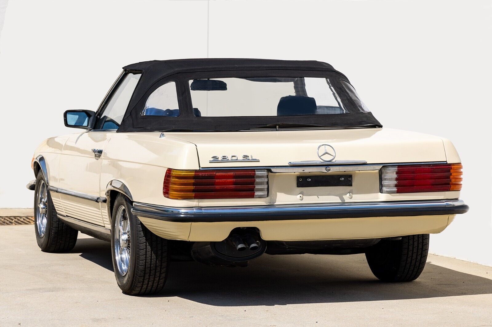 Mercedes-Benz-SL-Class-Cabriolet-1982-7