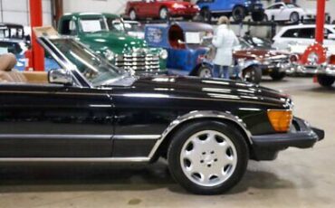 Mercedes-Benz-SL-Class-Cabriolet-1983-10