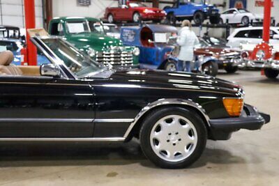 Mercedes-Benz-SL-Class-Cabriolet-1983-10