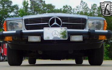 Mercedes-Benz-SL-Class-Cabriolet-1983-4