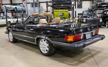 Mercedes-Benz-SL-Class-Cabriolet-1983-5