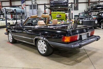 Mercedes-Benz-SL-Class-Cabriolet-1983-5