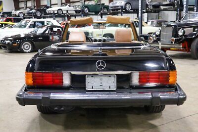 Mercedes-Benz-SL-Class-Cabriolet-1983-6