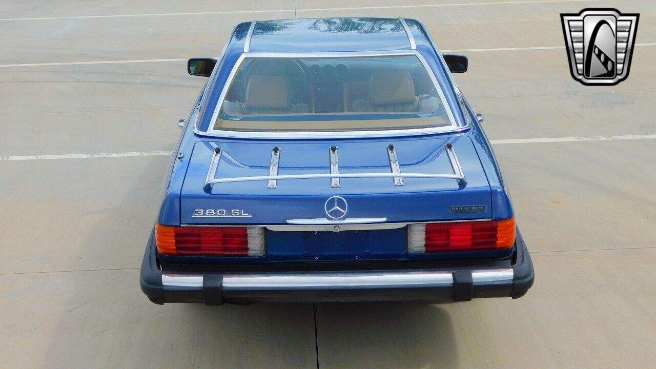 Mercedes-Benz-SL-Class-Cabriolet-1983-8