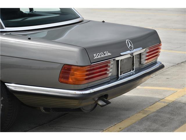 Mercedes-Benz-SL-Class-Cabriolet-1984-10