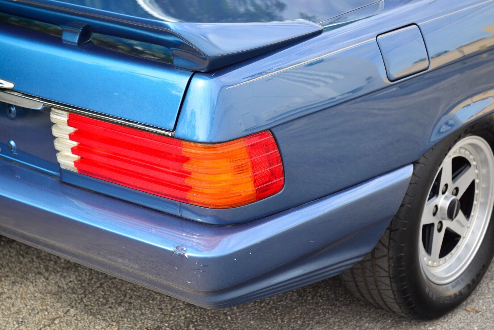 Mercedes-Benz-SL-Class-Cabriolet-1984-6