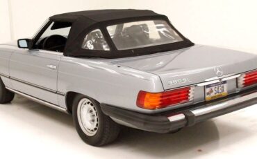 Mercedes-Benz-SL-Class-Cabriolet-1984-8