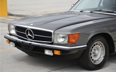 Mercedes-Benz-SL-Class-Cabriolet-1984-9