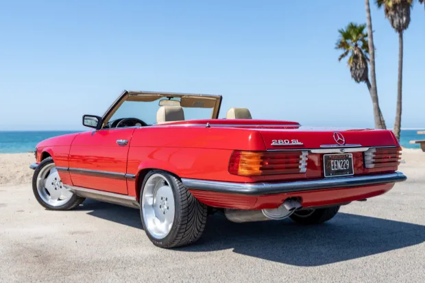 Mercedes-Benz-SL-Class-Cabriolet-1985-1