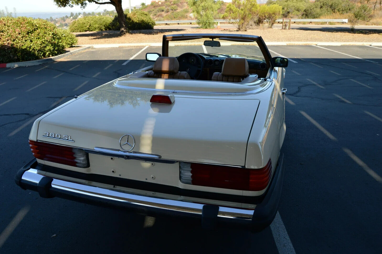 Mercedes-Benz-SL-Class-Cabriolet-1985-11