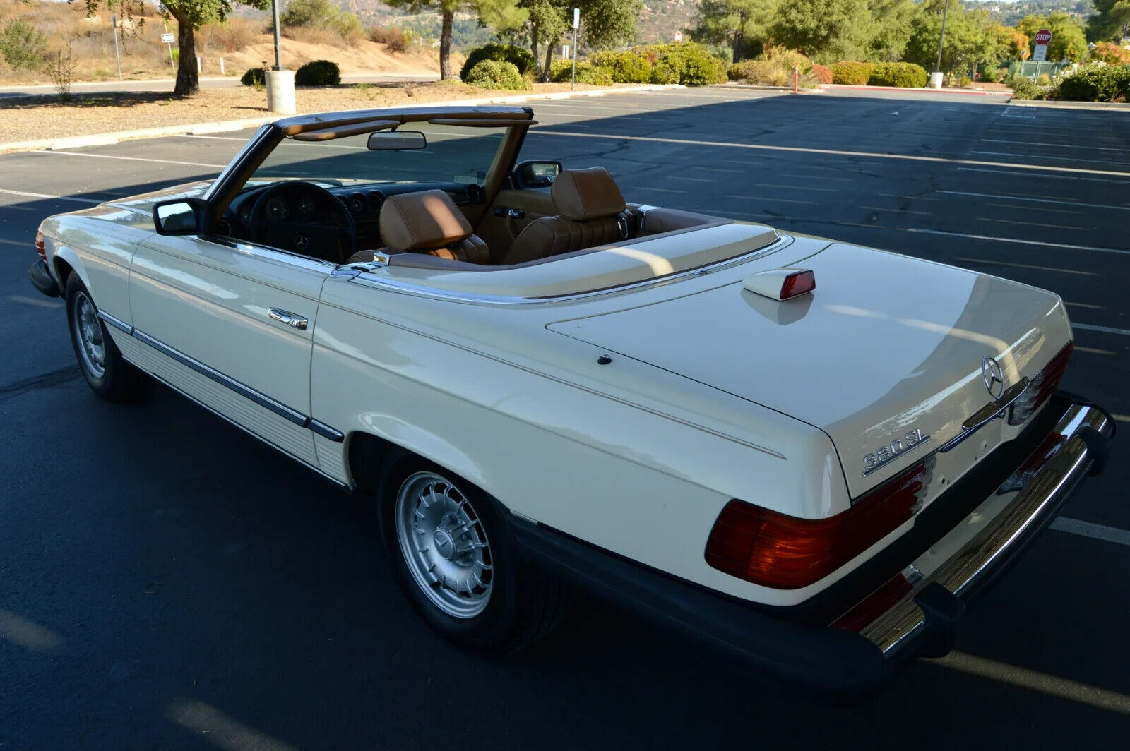 Mercedes-Benz-SL-Class-Cabriolet-1985-12