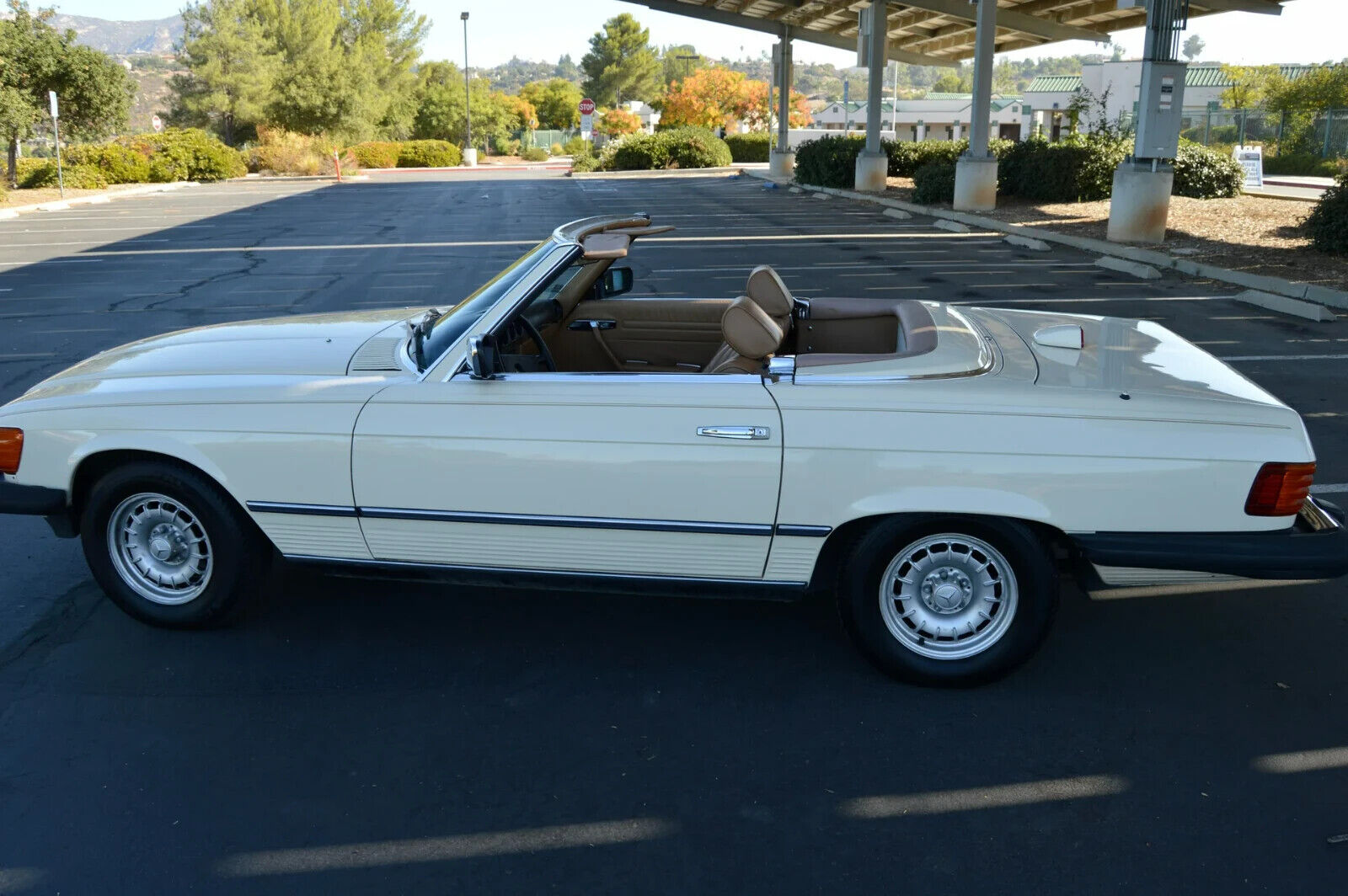 Mercedes-Benz-SL-Class-Cabriolet-1985-13