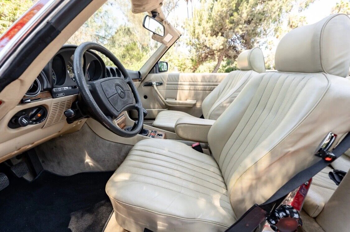 Mercedes-Benz-SL-Class-Cabriolet-1985-14