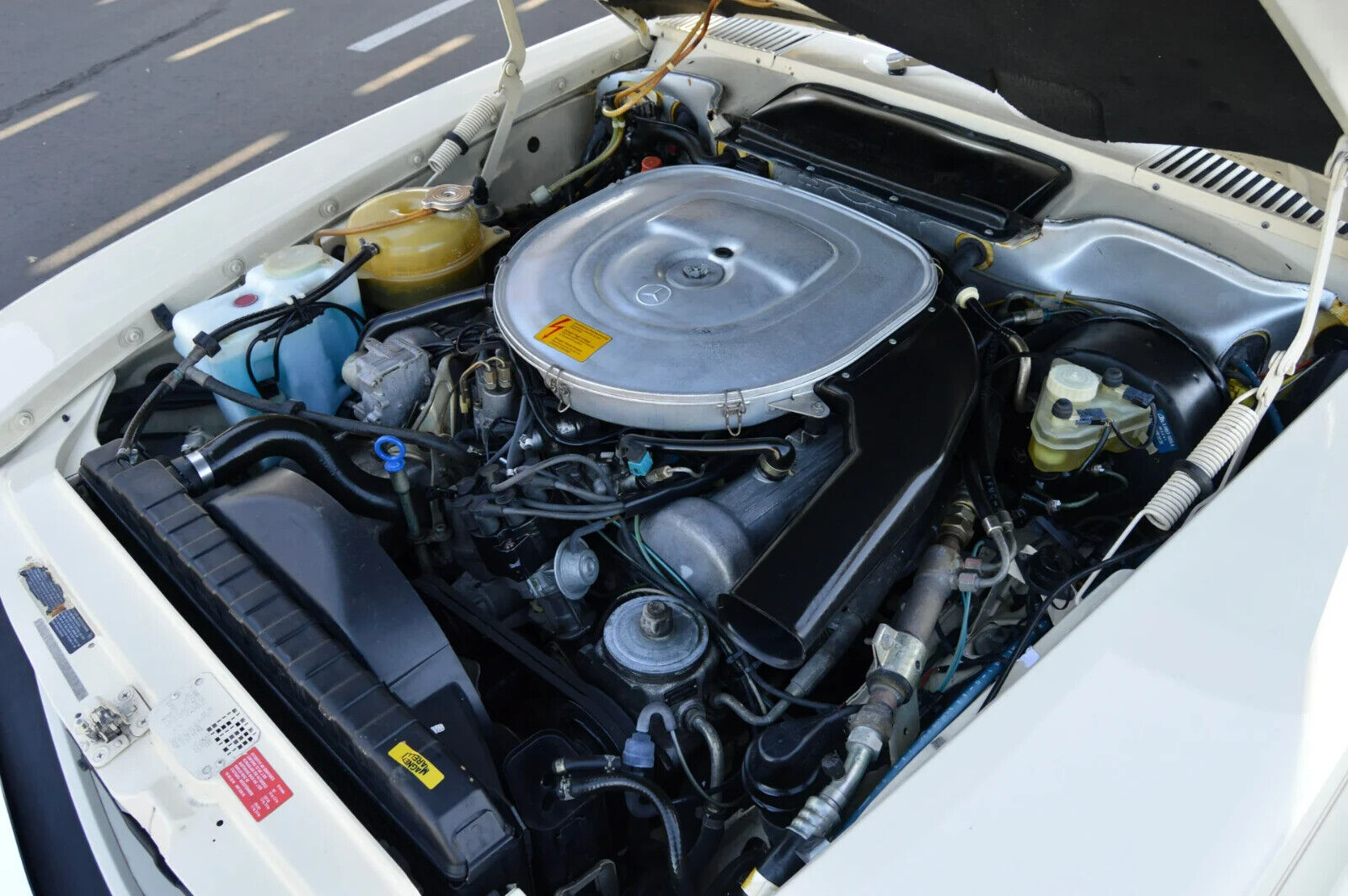 Mercedes-Benz-SL-Class-Cabriolet-1985-21