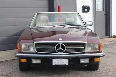 Mercedes-Benz-SL-Class-Cabriolet-1985-4