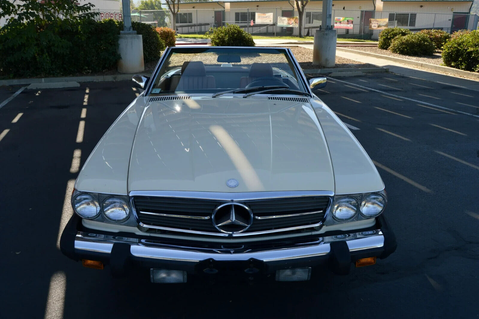 Mercedes-Benz-SL-Class-Cabriolet-1985-6