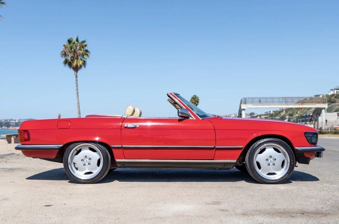 Mercedes-Benz-SL-Class-Cabriolet-1985-7