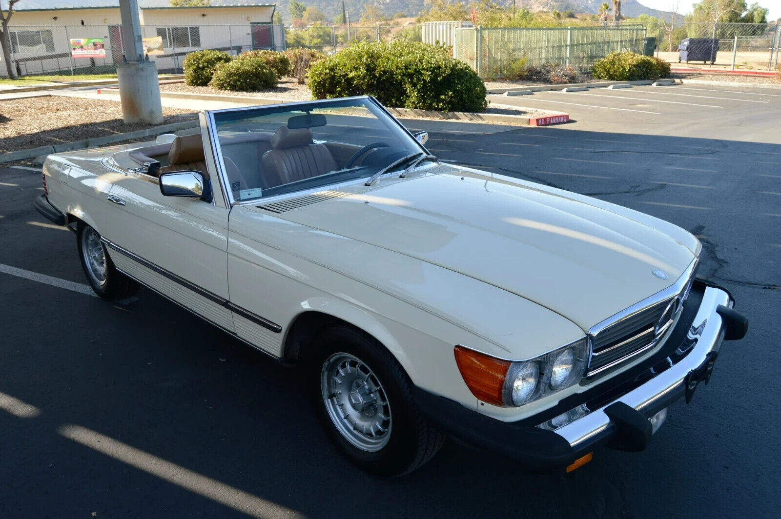 Mercedes-Benz-SL-Class-Cabriolet-1985-8