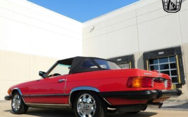 Mercedes-Benz-SL-Class-Cabriolet-1985-8