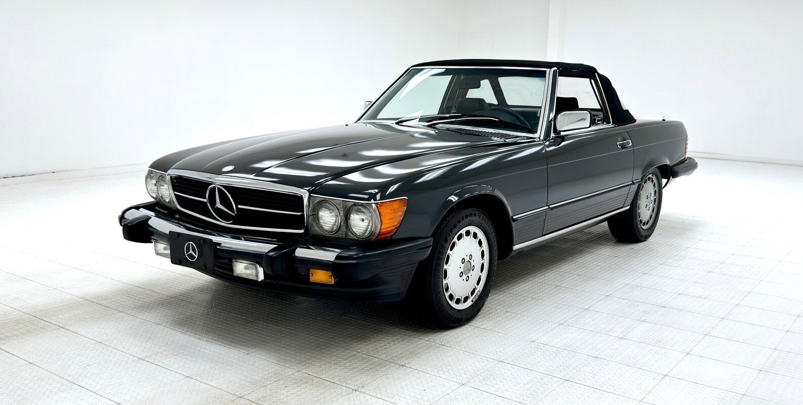 Mercedes-Benz-SL-Class-Cabriolet-1986-1