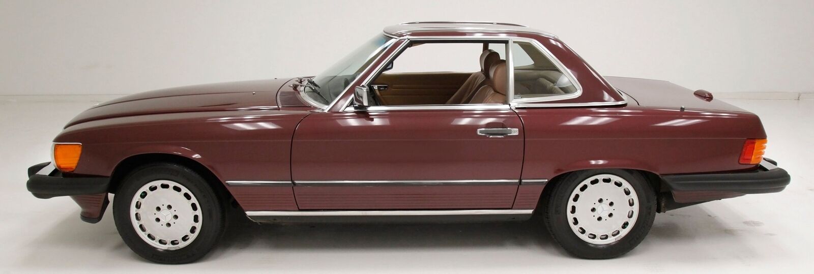 Mercedes-Benz-SL-Class-Cabriolet-1986-3