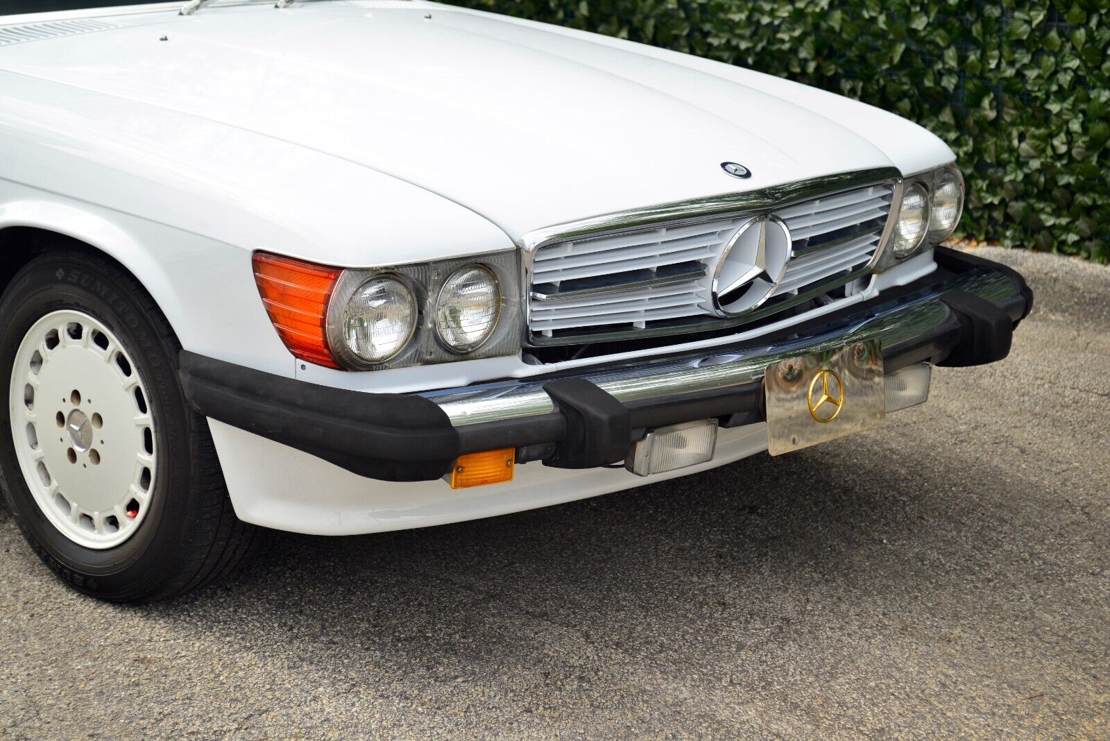 Mercedes-Benz-SL-Class-Cabriolet-1986-31