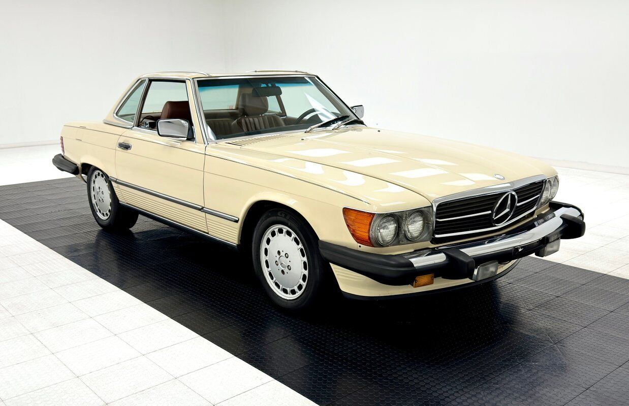 Mercedes-Benz-SL-Class-Cabriolet-1986-6