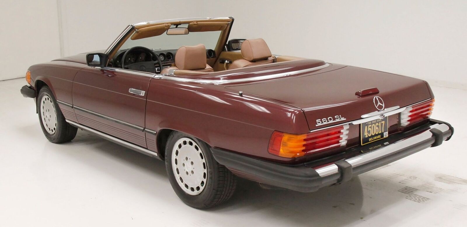 Mercedes-Benz-SL-Class-Cabriolet-1986-7