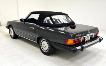 Mercedes-Benz-SL-Class-Cabriolet-1986-7