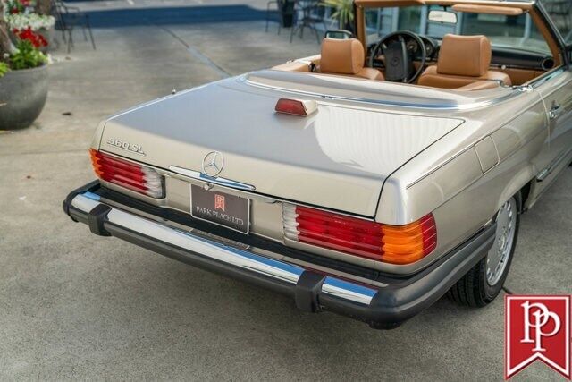 Mercedes-Benz-SL-Class-Cabriolet-1986-8