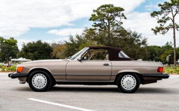 Mercedes-Benz-SL-Class-Cabriolet-1987-13