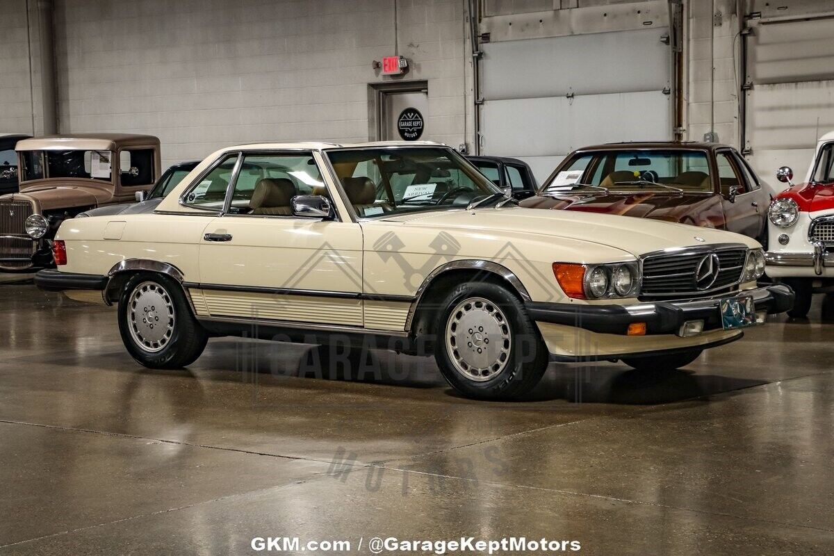 Mercedes-Benz-SL-Class-Cabriolet-1987-3