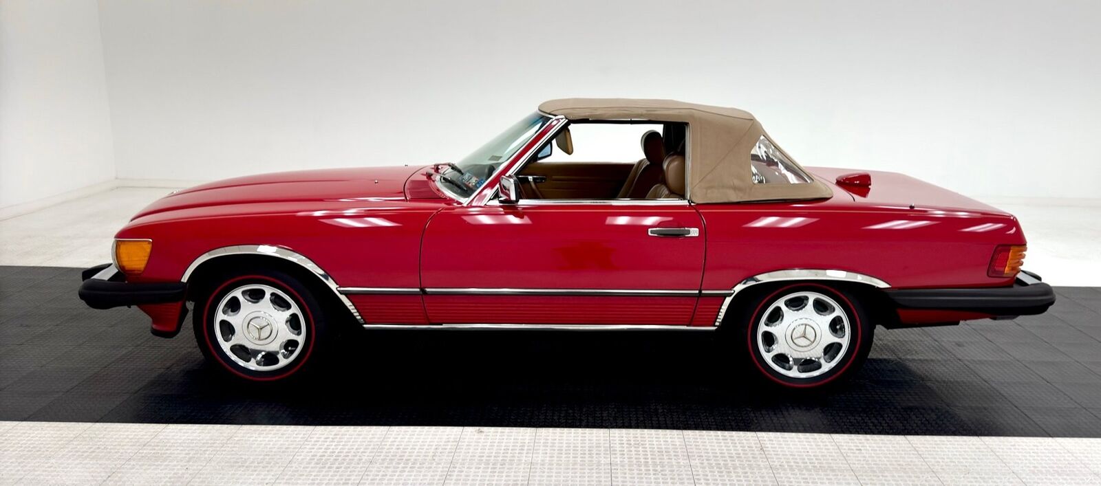 Mercedes-Benz-SL-Class-Cabriolet-1987-4