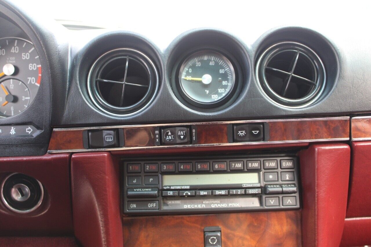 Mercedes-Benz-SL-Class-Cabriolet-1987-4